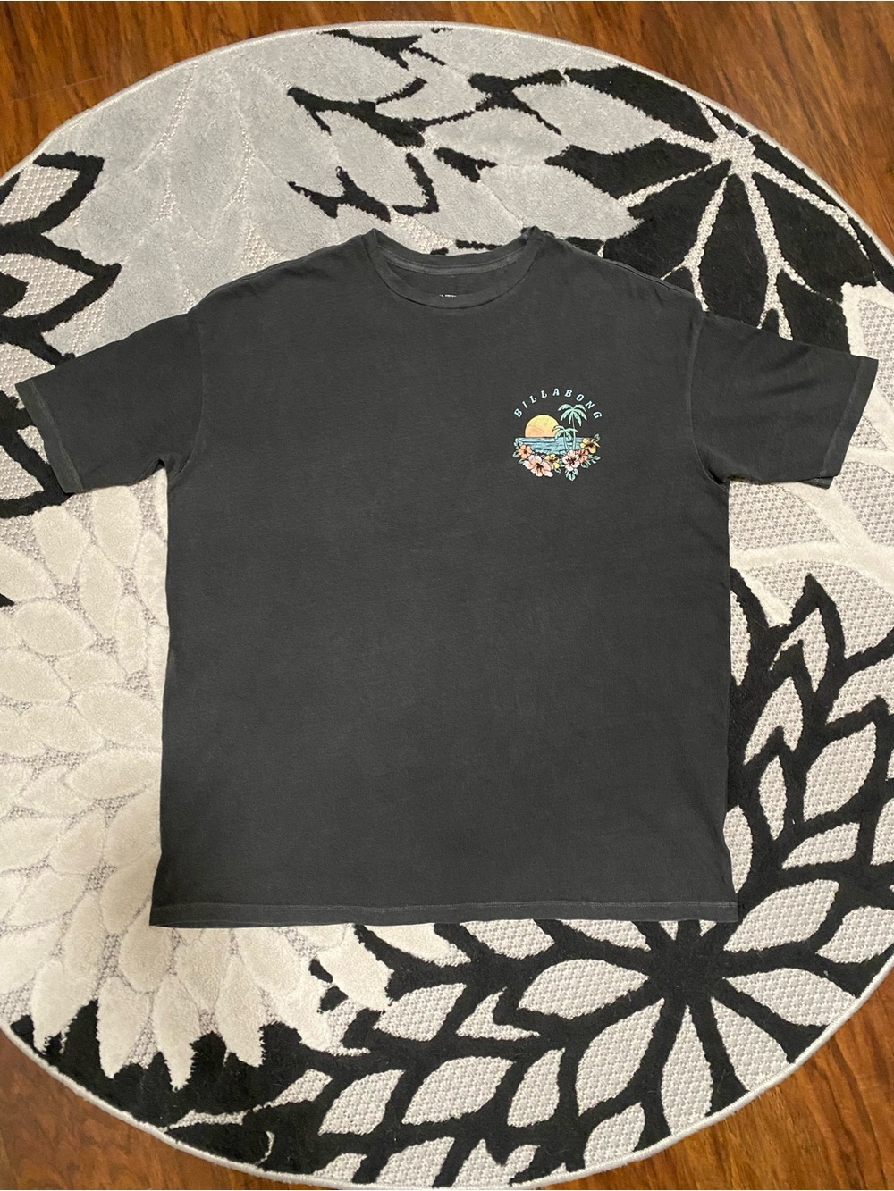 Billabong Woman’s Black Oversized Tee Tropical Feelings Size XS - Picture 2 of 5